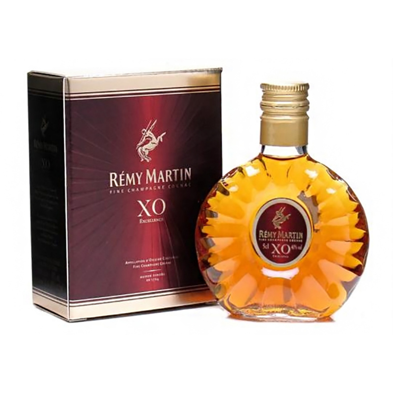 Коньяк Remy Martin XO 10 років витримки 40% в подарунковій упаковці